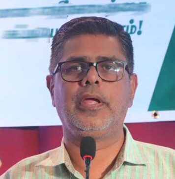 ජනාධිපතිවරයා ඉන්නෙ විපක්ෂයේද?