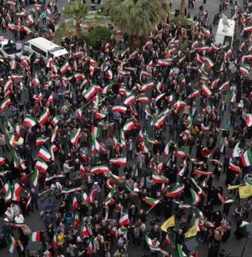 ඉරානය වැළපේ…