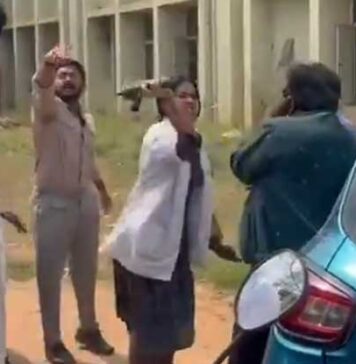 මහාචාර්යවරයෙක් පන්ති කාමරය තුළදී ප්රසිද්ධියේ වෛද්ය සිසුවියකට ප්රේම සම්බන්ධයකට ආරාධනා කරලා..