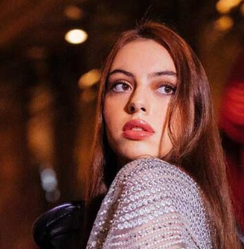 මුතුපුර අවුරුදු කුමරියට පැරීසියට යන්න වරම්..