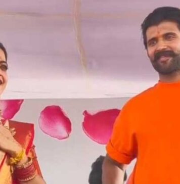 විවාහයෙන් පසු විජේ දේවරකොණ්ඩා – රෂ්මිකා මන්දනාගෙන් පාසල් දරුවන්ට තෑග්ගක්