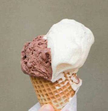 නියපොතු හා ලෝහ කැබලි සහිත අයිස්ක්රීම් විකුණා කාන්තාවක් සදාකාලික ආබාධිත කළ සමාගමට ගෙවන්න වූ වන්දිය..