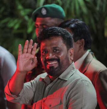 මළ ගෙදර රහස් කාමරයක පැයක සාකච්ඡාවක්! අනුරයි චන්ද්රිකායි මොනවද කතා කළේ?